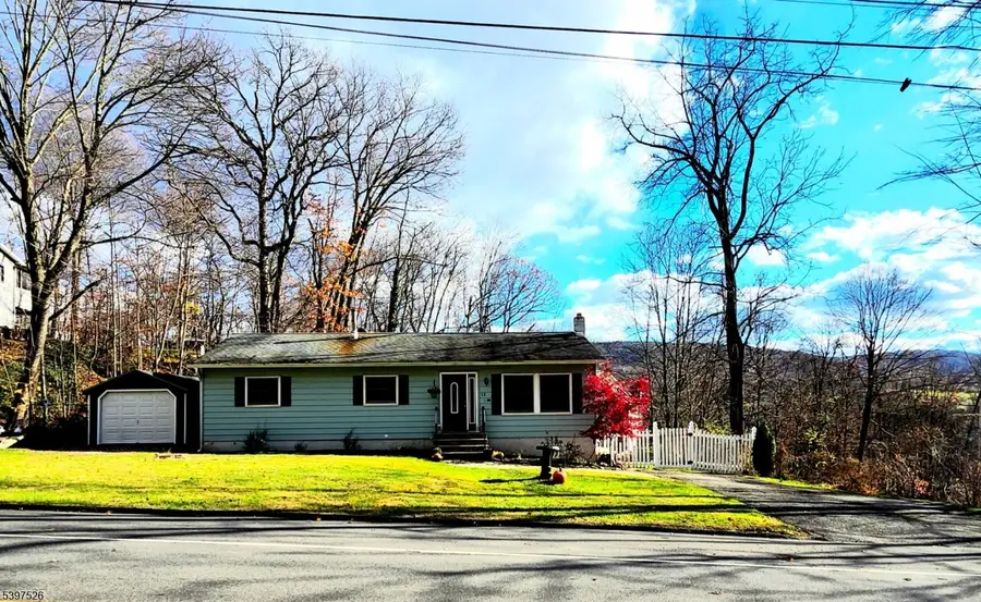 12 Old Coach Rd, Vernon Township, NJ 07462 - Image #3
