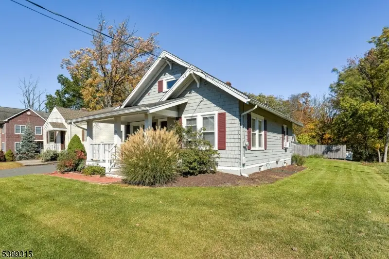 126 Snyder Ave, Berkeley Heights, NJ 07922 - Image #3