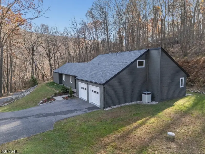 319 Sweet Hollow Rd, Holland, NJ 08848 - Image #3