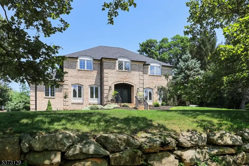 1 Manor Dr, Morris, NJ 07960 - Image #1