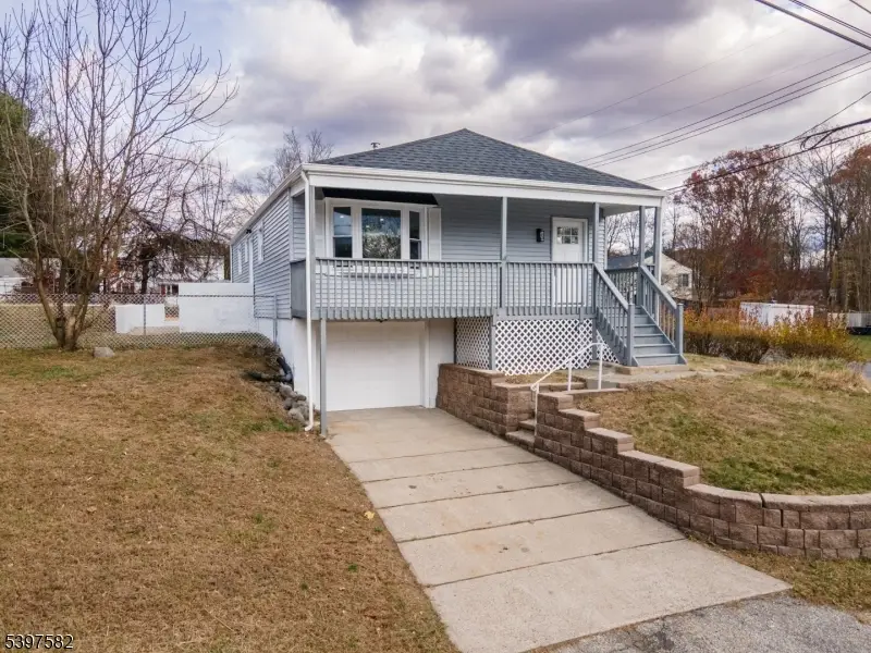4 Lloyd Ave, Stanhope, NJ 07874 - Image #1