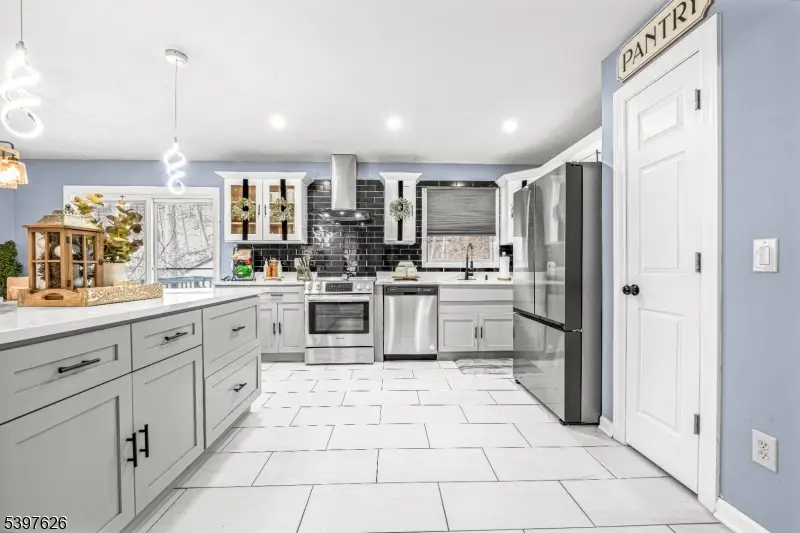 19 Black Walnut Mt Rd, Vernon Township, NJ 07461 - Image #2