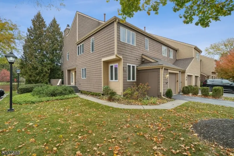 47 Cambridge Ct, Madison, NJ 07940 - Image #1