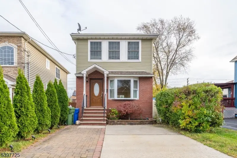 226 Pennsylvania Railroad Av, Linden, NJ 07036 - Image #1