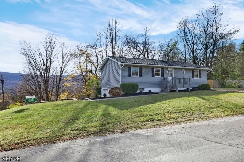 6 Van Buren Ave, Vernon Township, NJ 07462 - Image #1