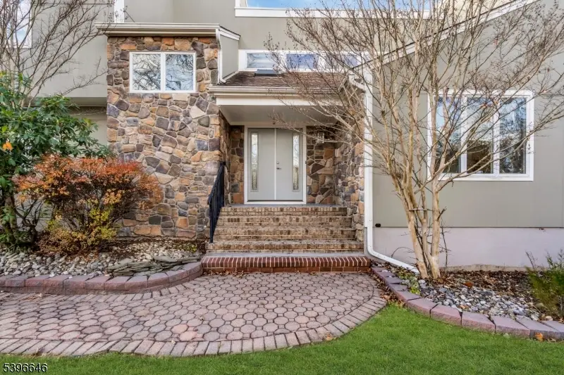 1 Holmes Ct, Bridgewater, NJ 08807 - Image #3