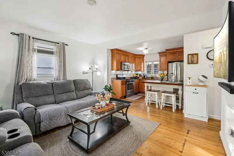 17 Walnut St, Bloomingdale, NJ 07403 - Image #2