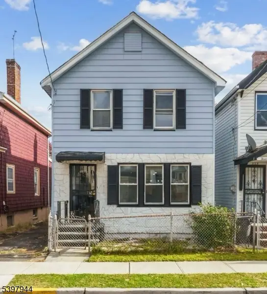 326 Ogden St, Orange, NJ 07050 - Image #1