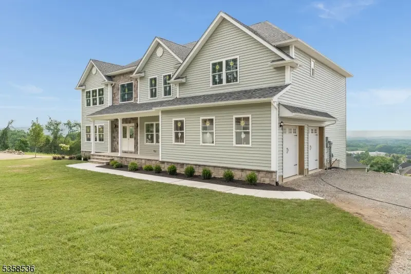 4 Spring Ct, Lopatcong, NJ 08865 - Image #2