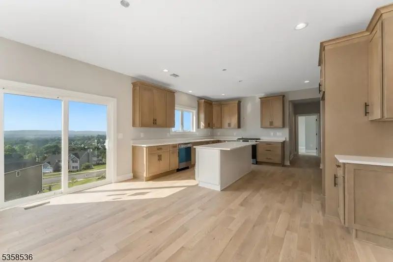 4 Spring Ct, Lopatcong, NJ 08865 - Image #3