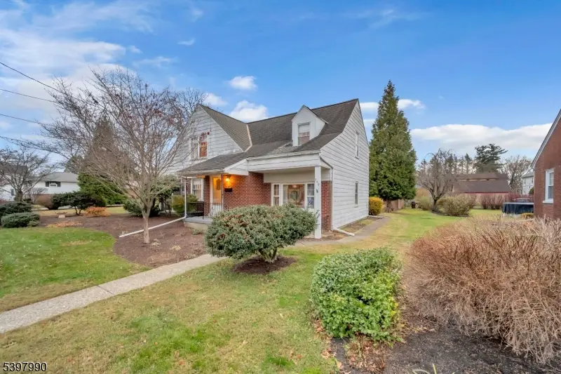 240 Aurora St, Delaware Park, NJ 08865 - Image #1