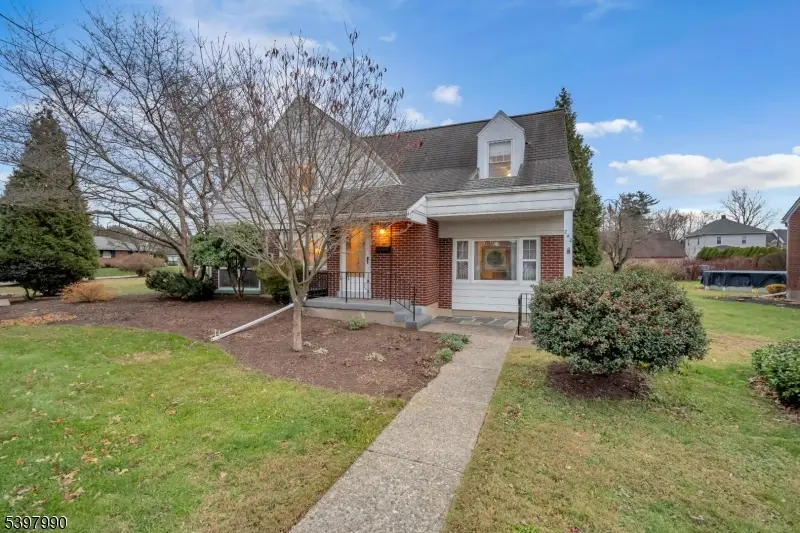 240 Aurora St, Delaware Park, NJ 08865 - Image #2