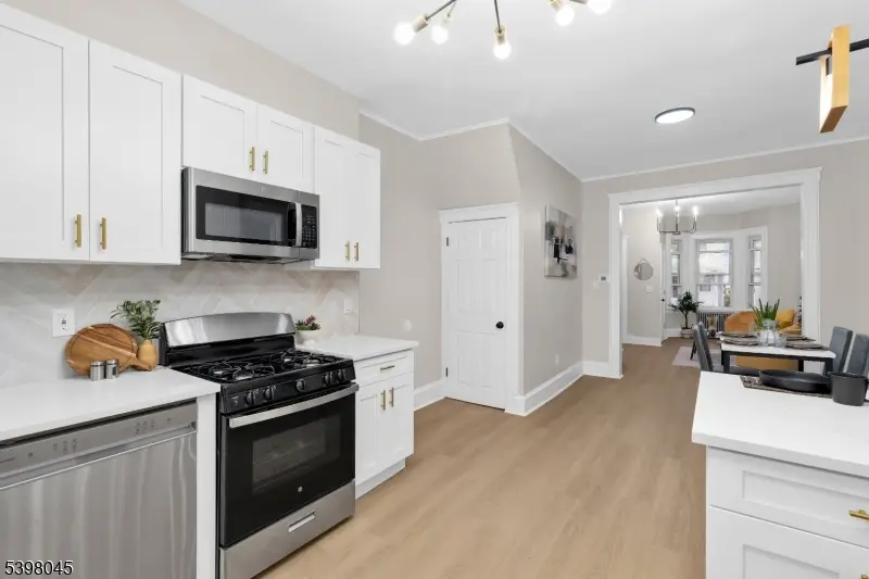 19 Stewart Pl, Elizabeth, NJ 07202 - Image #3