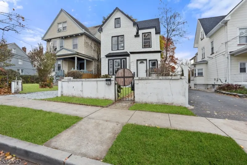 237 Cleveland St, City Of Orange, NJ 07050 - Image #2