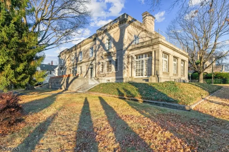 229 Ballantine Pkwy, Newark, NJ 07104 - #1