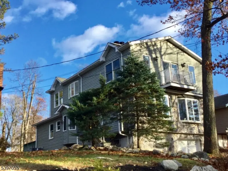 592 Dell Rd, Landing, NJ 07850 - Image #2