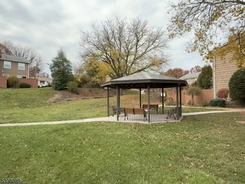 96 Wick Dr, Woodbridge Township, NJ 08863 - Image #3