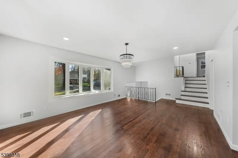 19 Slope Dr, New Providence, NJ 07974 - Image #2