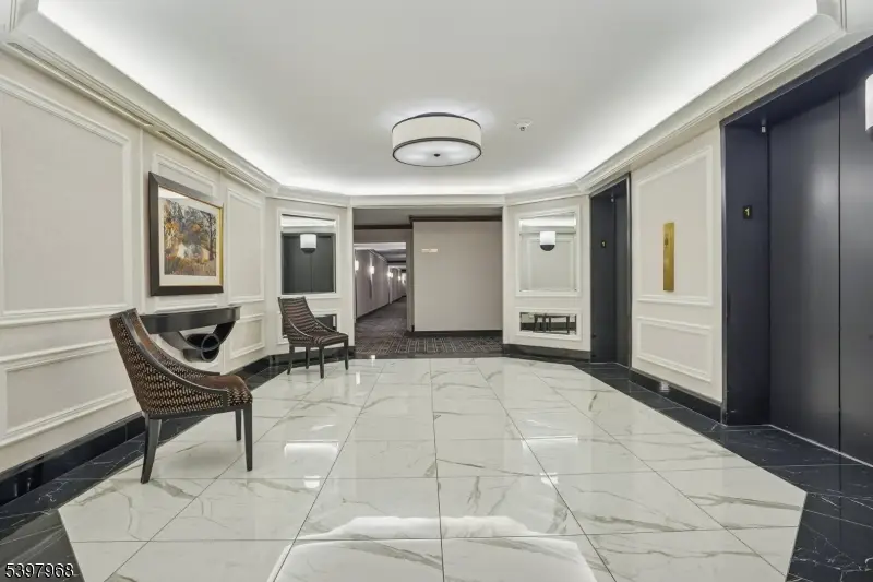 2 Claridge Dr Apt 1cw #1CW, Verona, NJ 07044 - Image #3