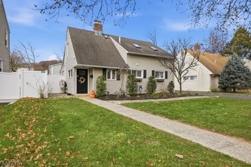 2085 Nicholl Ave, Scotch Plains, NJ 07076 - Image #1