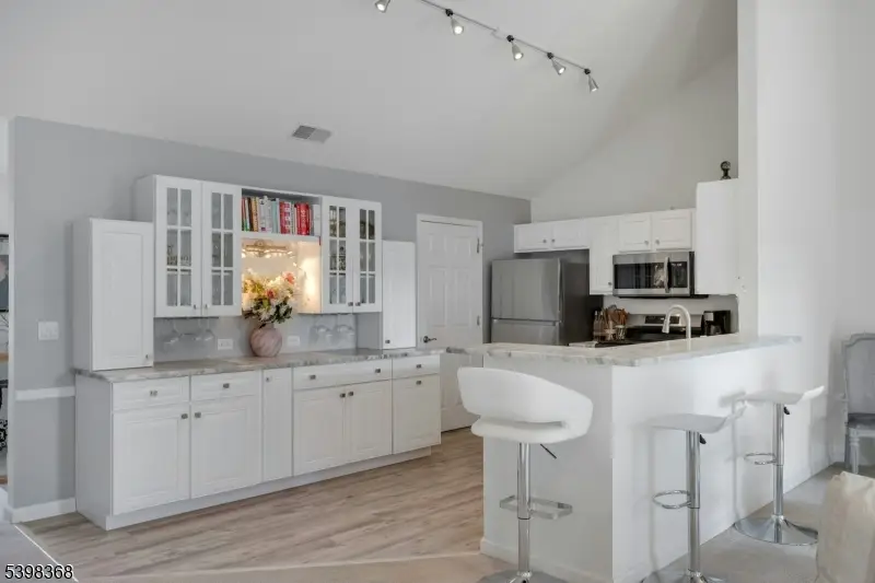 8 Caleb Ct #904, Hardyston, NJ 07419 - Image #3