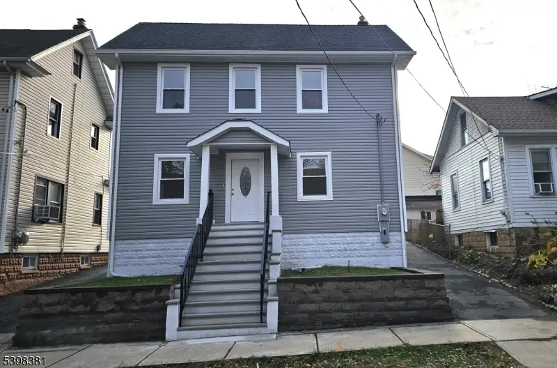 8 Tiffany Blvd, Newark, NJ 07104 - Image #3