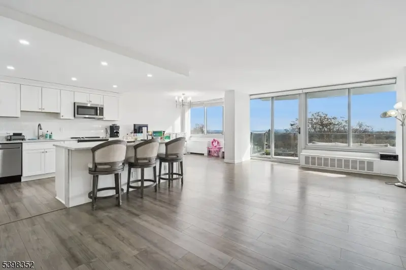 1 Claridge Dr #726, Verona, NJ 07044 - Image #2