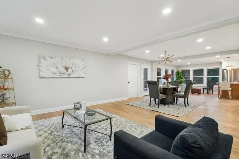 7 Concord Dr, Livingston, NJ 07039 - Image #2