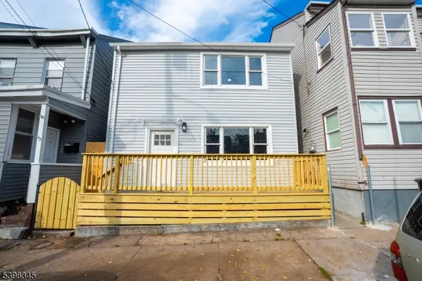 40 N York St, Paterson City, NJ 07524