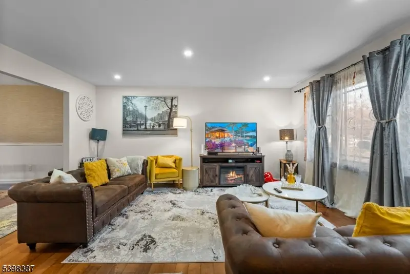 1721 Holly Rd, North Brunswick, NJ 08902 - Image #3