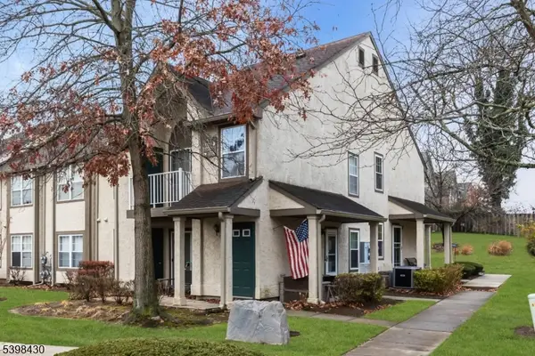 1703 Commons At Kingswood Dr, East Brunswick Twp., NJ 08816