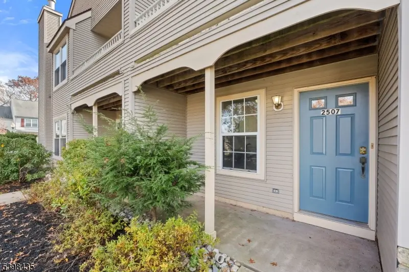 2507 Vroom Dr, Bradley Gardens, NJ 08807 - Image #1