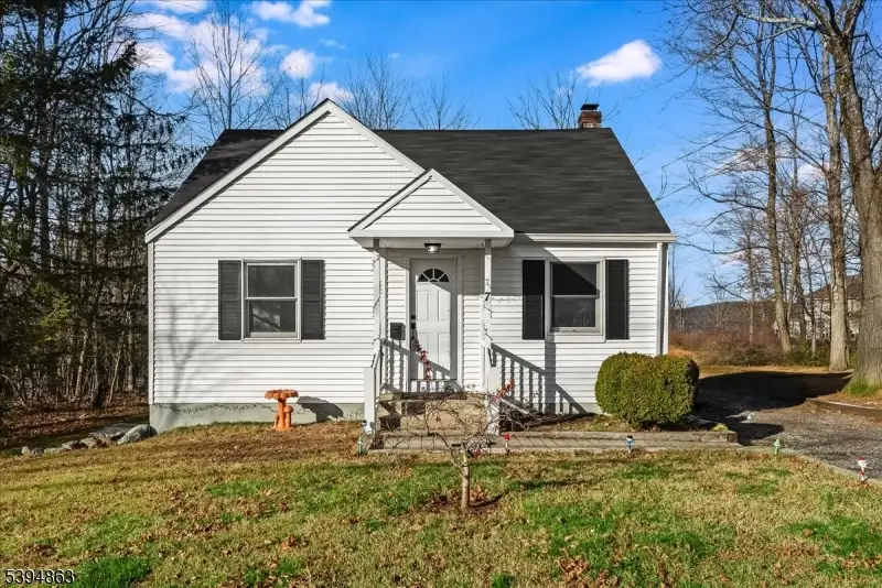 7 Flanders Rd, Budd Lake, NJ 07828 - Image #1