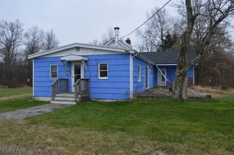 92 Oak Grove Rd, Raritan Township, NJ 08822 - Image #2