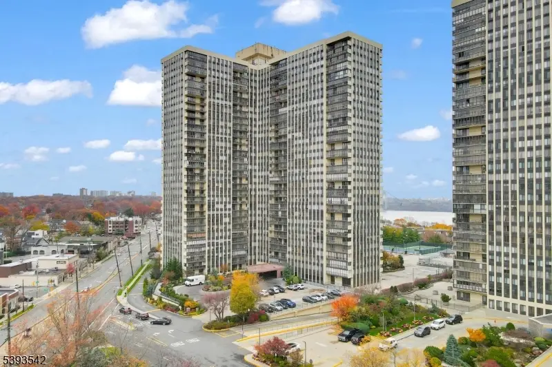 300 Winston Dr-c1601 #1601, Cliffside Park, NJ 07010 - Image #1