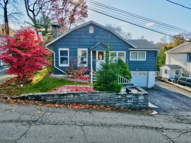 22 Innis Ave, Hopatcong, NJ 07843 - Image #1