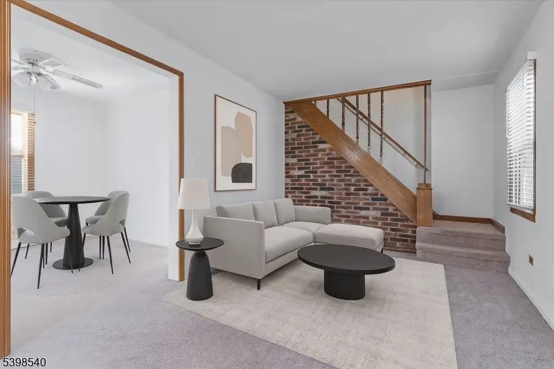 902 Center St, Garwood, NJ 07027 - Image #2