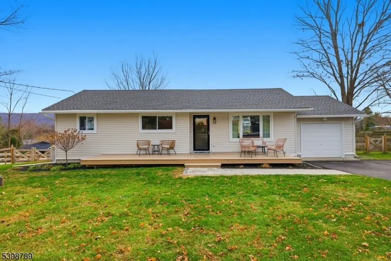 102 Sunnyview Avenue East, Beattystown, NJ 07840 - Image #1