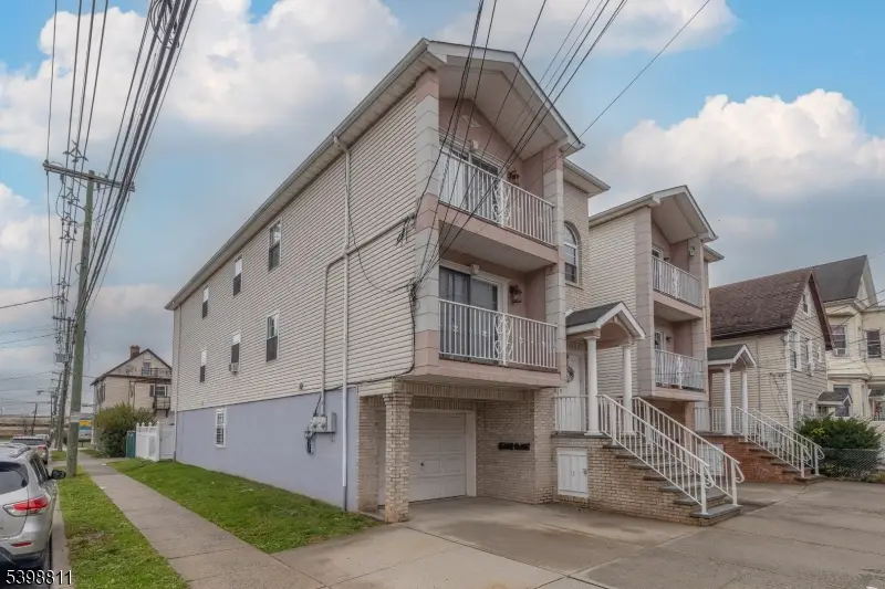 663 S Park St, Elizabeth, NJ 07206 - Image #2