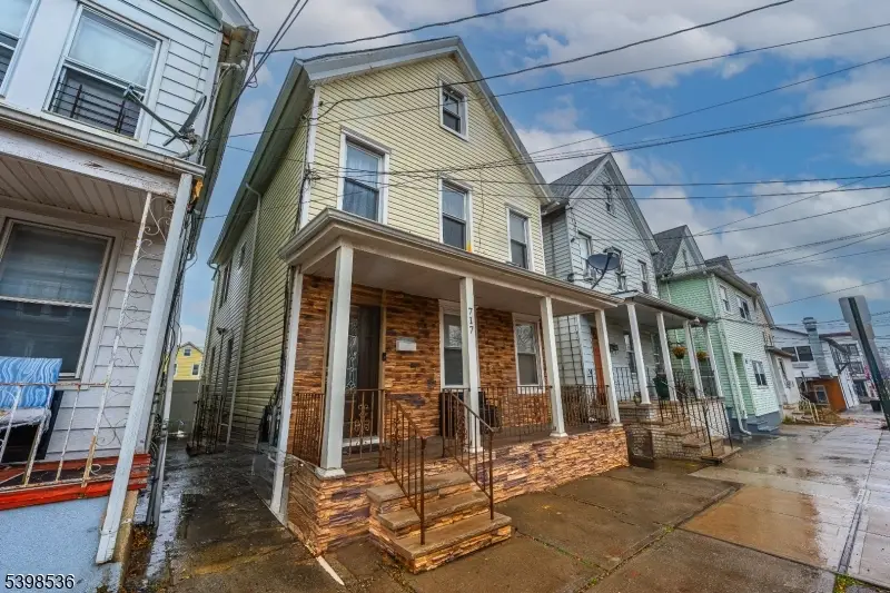 717 Mckinley St, Elizabeth, NJ 07202 - Image #2