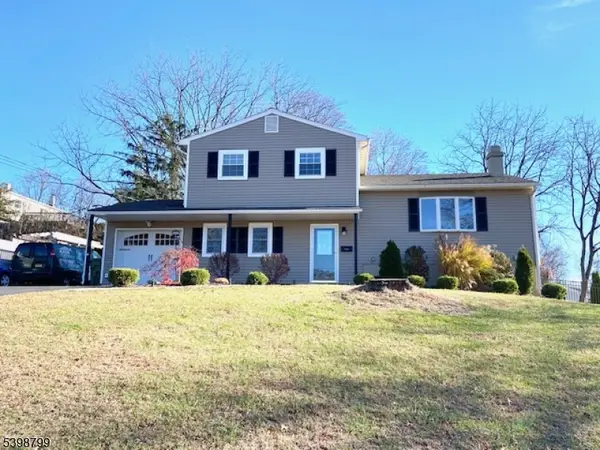 1 Oakwood Ter, Washington Boro, NJ 07882