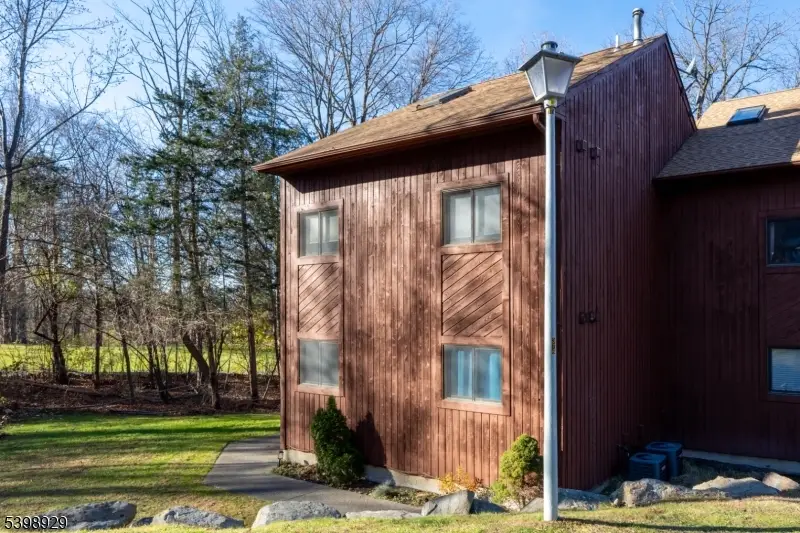 10 Augusta Dr, Vernon Township, NJ 07462 - Image #2