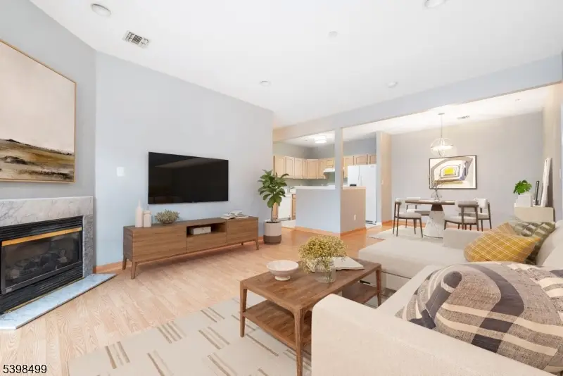 104 Barrister Dr, Butler, NJ 07405 - Image #3