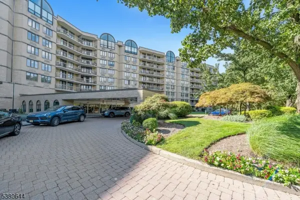10 Smith Manor Blvd #105, West Orange Twp., NJ 07052