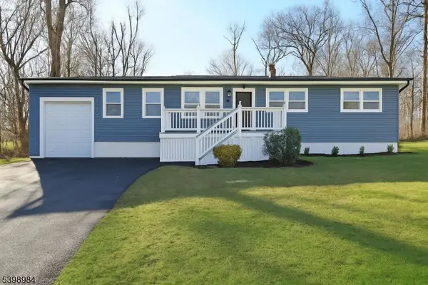 36 Ruth St, Hopatcong Boro, NJ 07874