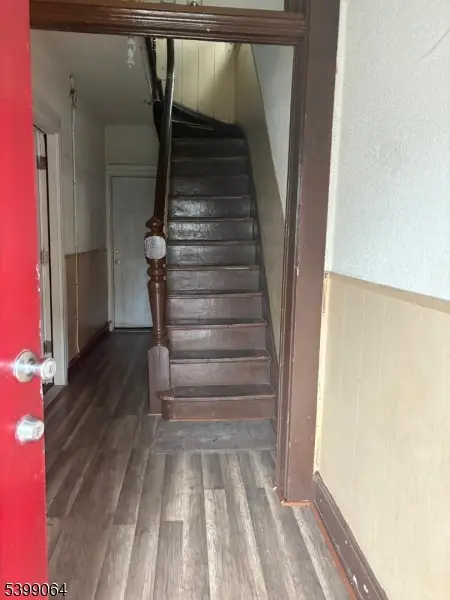 225 Pine St, Elizabethport, NJ 07206 - Image #2