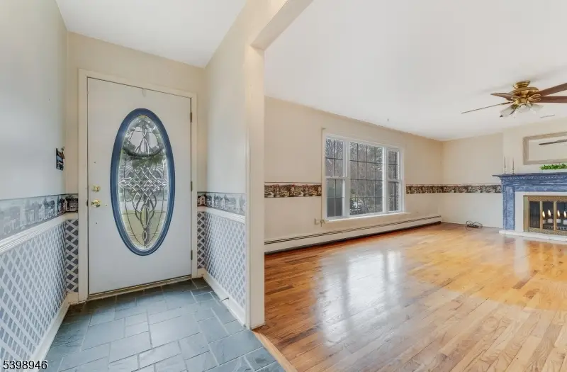 4 Plaza Pl, Lopatcong, NJ 08865 - Image #3