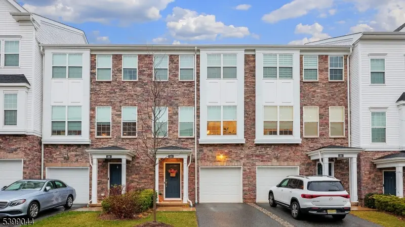 305 Saratoga Ct, Branchburg, NJ 08876 - Image #1