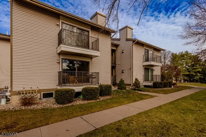 17 Sam Bonnell Dr #17, Union, NJ 08809 - Image #3