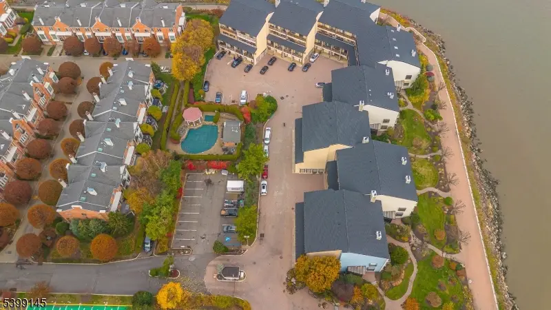 1225 River Rd #7D, Edgewater, NJ 07020 - Image #3